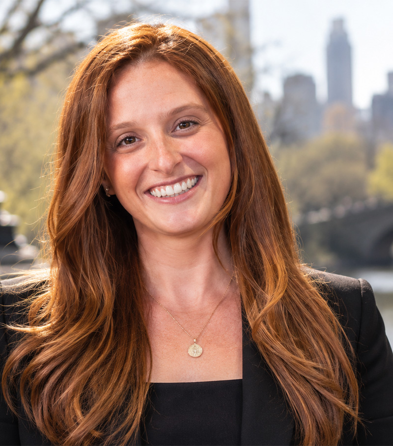 Noa Mintz headshot - Nannies by Noa - New York & Tri-State Area Nanny Agency - Newborn Care - Nannying Jobs Near Me